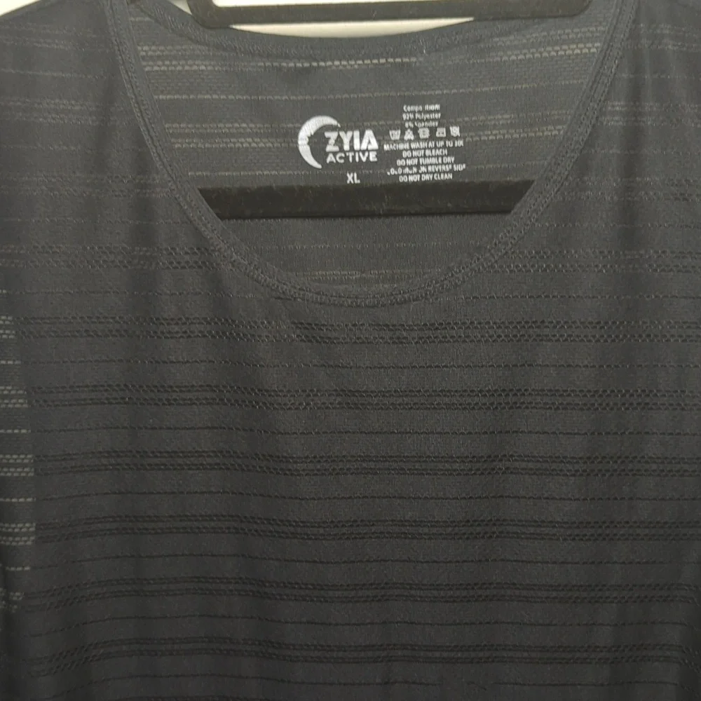 Zyia Horizon Muscle Tank Black Sleeveless Women's Workout Top Size XL - Picture 3 of 5